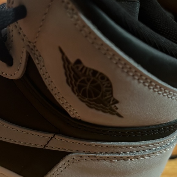 AIR JORDAN 1 HIGH OG 6.5Y - Picture 13 of 14